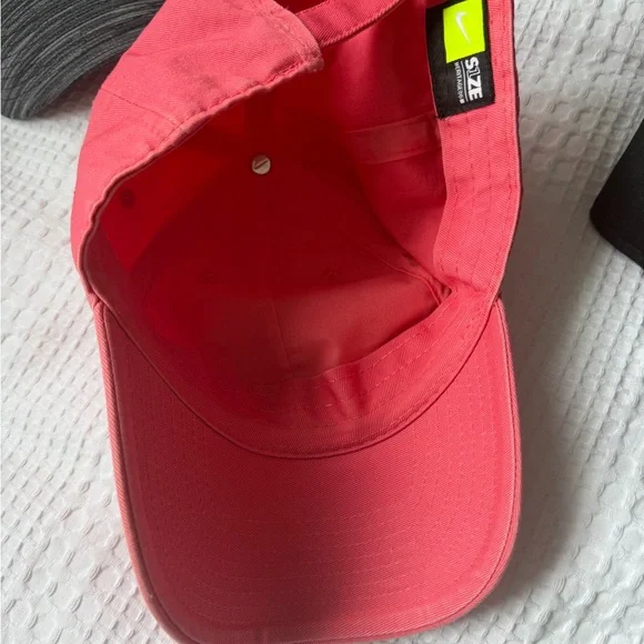 Bundle of 7 Hats - Picture 4 of 5